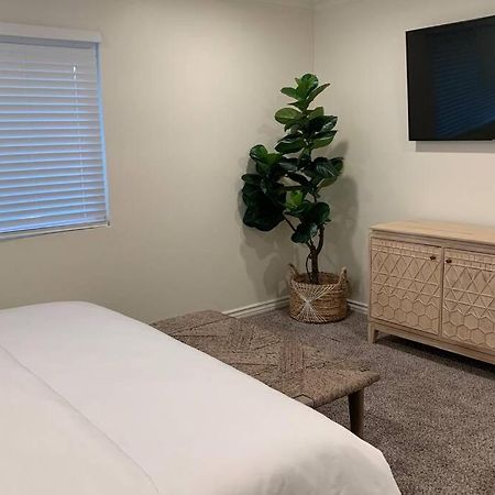 City Center Villa - Pool, Patio & Close To Beach! 헌팅턴비치 외부 사진